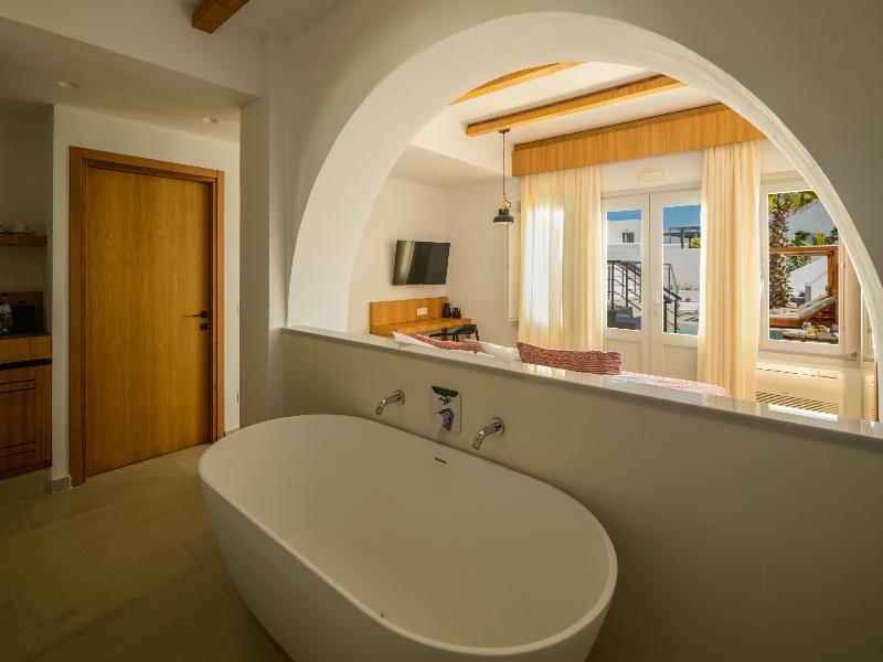 SUITE TWO BEDROOMS WITH PRIVATE POOL — photo 35