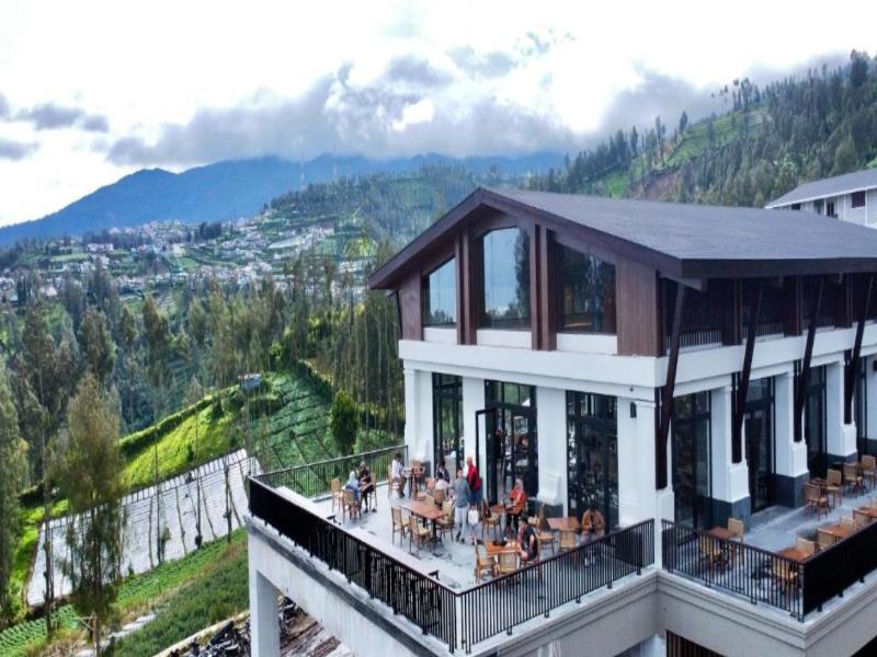 Jambuluwuk Bromo Resort image