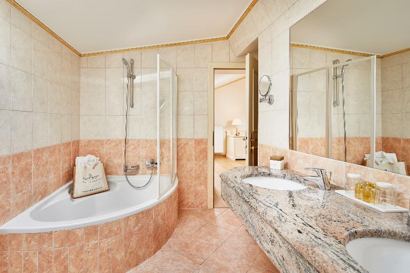 Grand Hotel Zell am See image