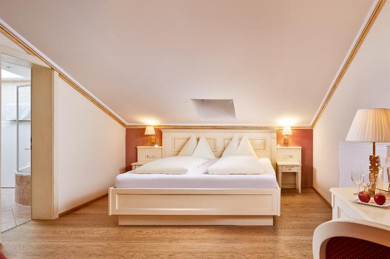 Grand Hotel Zell am See image