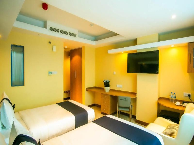 Parrot Hotel Arusha image