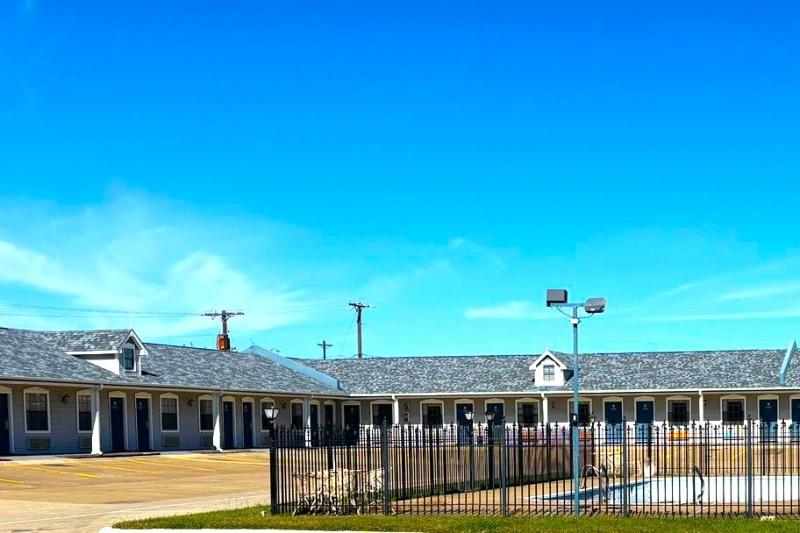 Victorian Inn By OYO Whitesboro US Hwy 82 image