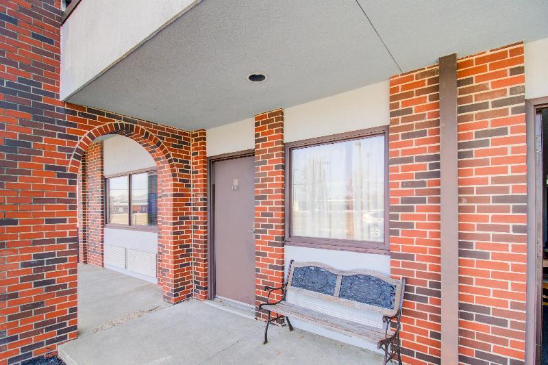 OYO Malden Airport Inn image