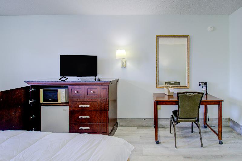 OYO Malden Airport Inn image