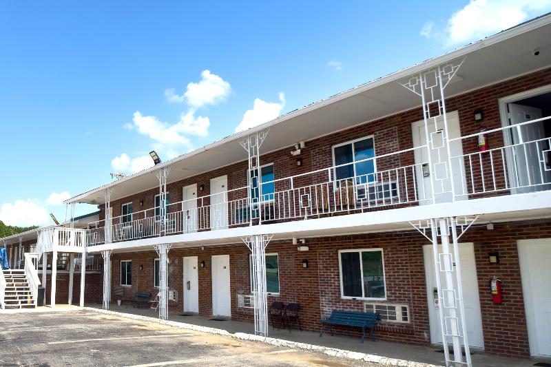 Imperial Inn Tazwell image