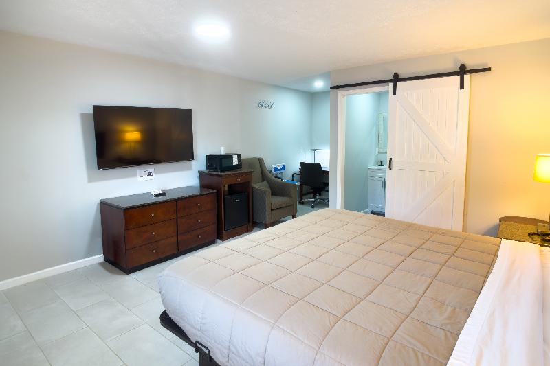 Imperial Inn Tazwell image