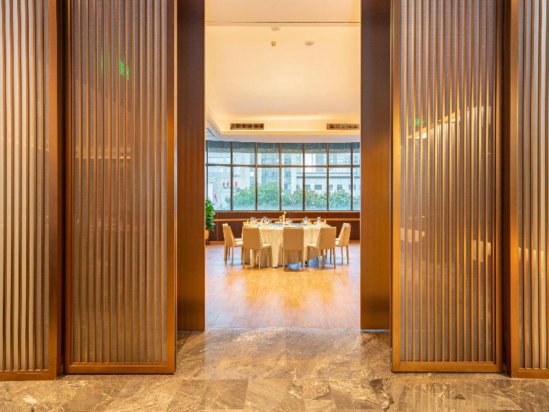 Holiday Inn Express Beijing Huacai image