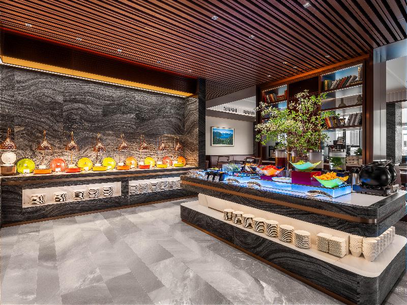 Holiday Inn Express Beijing Huacai image