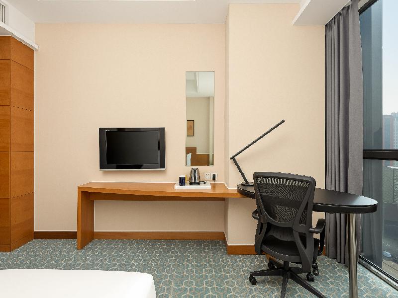Holiday Inn Express Beijing Huacai image