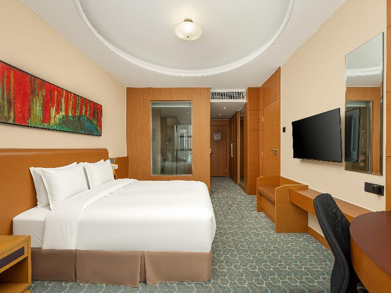 Holiday Inn Express Beijing Huacai image