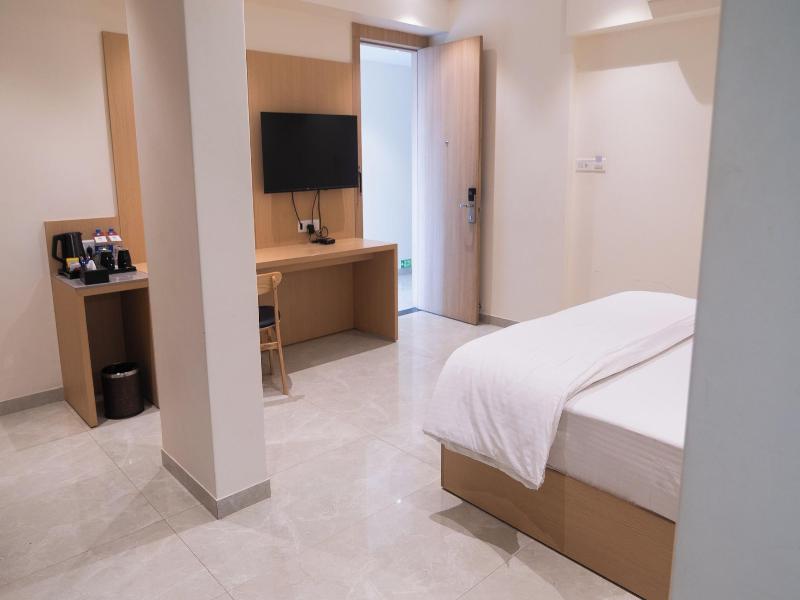 Mastiff Hotel Hinjawadi Pune by OTHPL image
