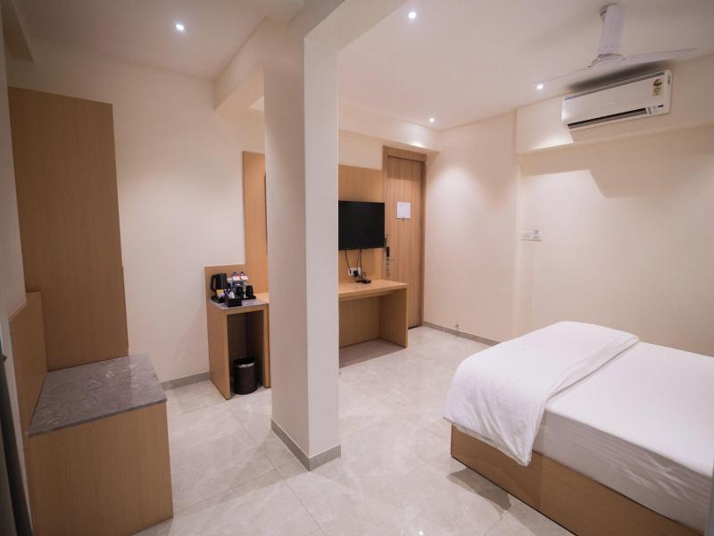 Mastiff Hotel Hinjawadi Pune by OTHPL image