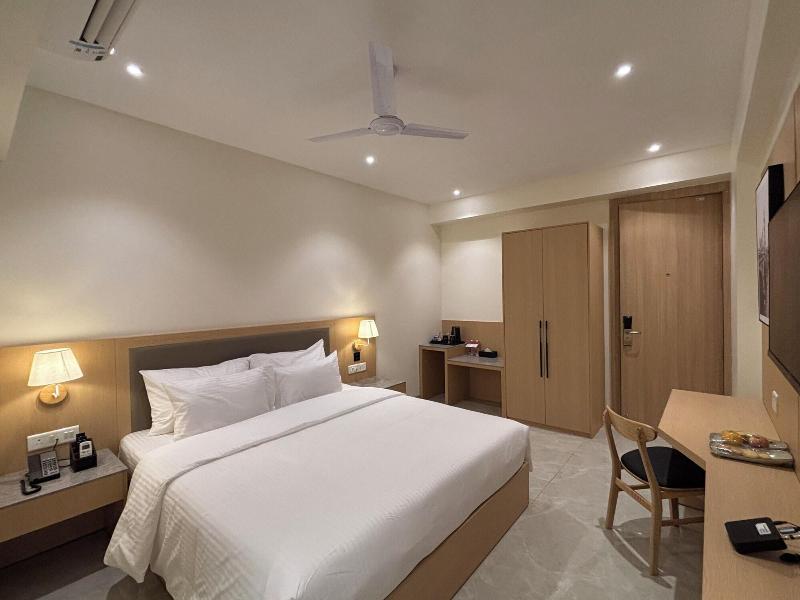 Mastiff Hotel Hinjawadi Pune by OTHPL image