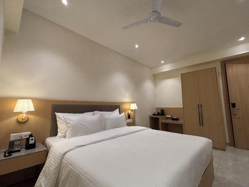 Mastiff Hotel Hinjawadi Pune by OTHPL image