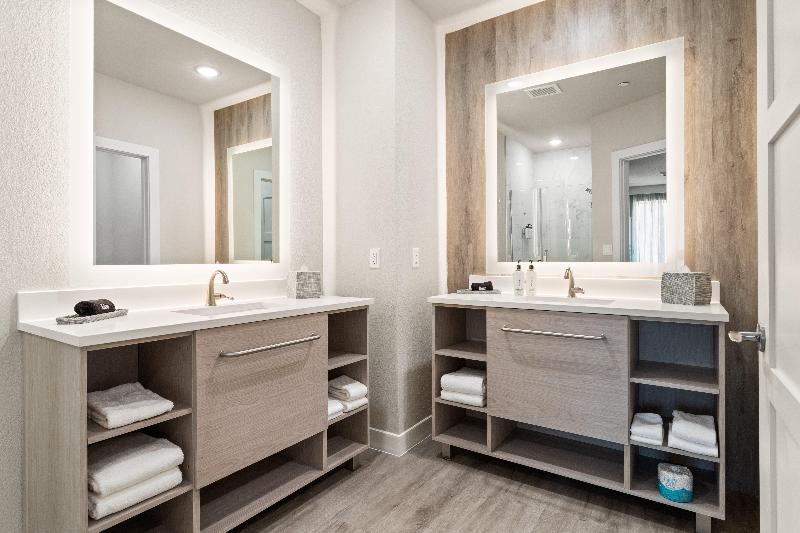 Even Austin Uptown Near The Domain - Image 6