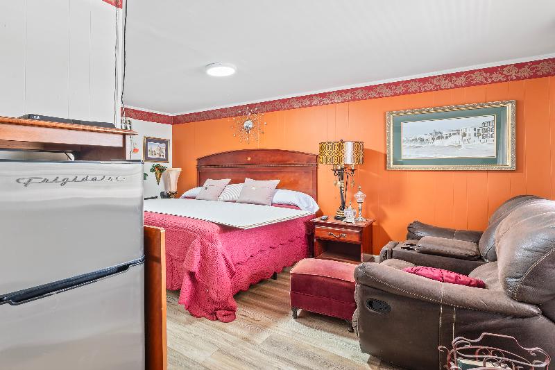 Chesterfield Hotel by OYO Hwy 9 image