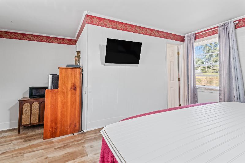 Chesterfield Hotel by OYO Hwy 9 image