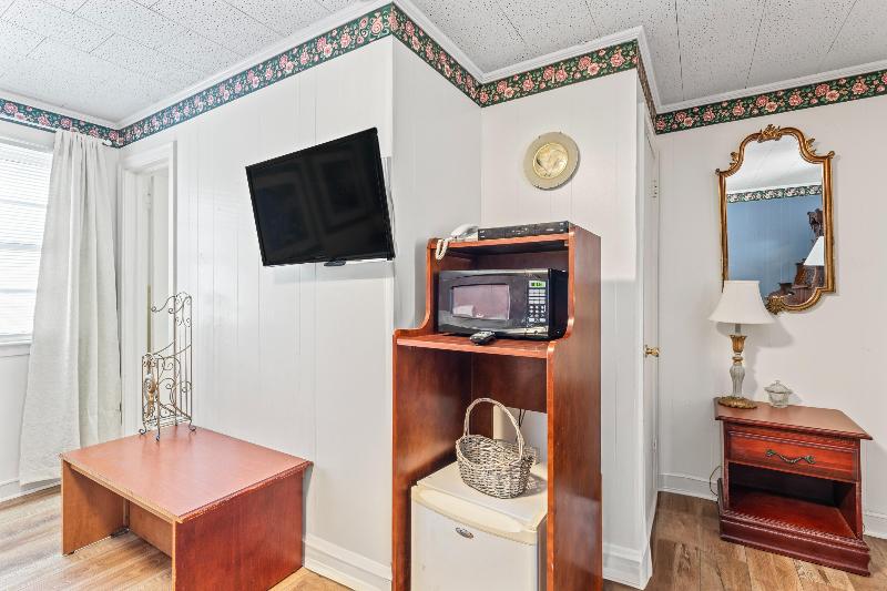 Chesterfield Hotel by OYO Hwy 9 image
