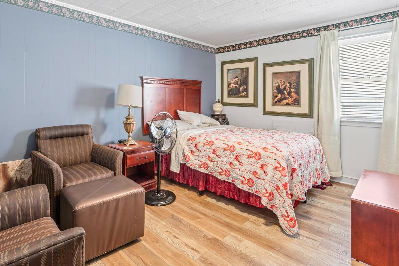 Chesterfield Hotel by OYO Hwy 9 image