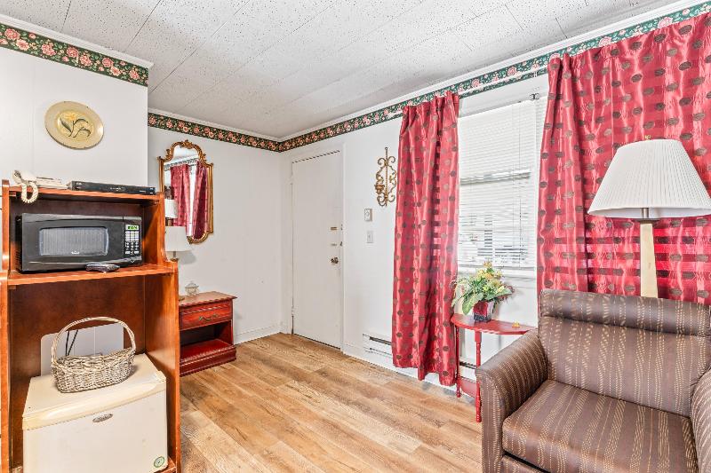 Chesterfield Hotel by OYO Hwy 9 image