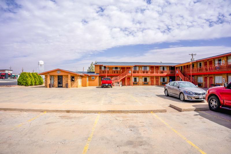 Crown Inn By OYO Denver Tx image