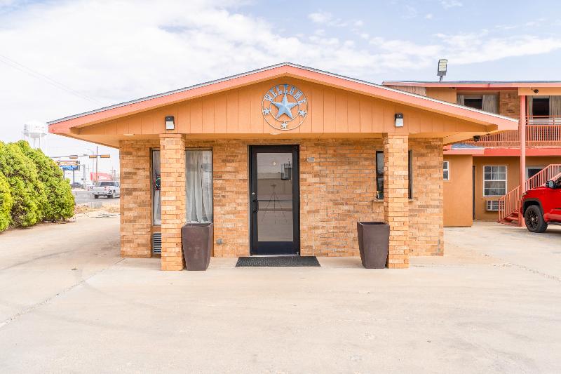 Crown Inn By OYO Denver Tx image