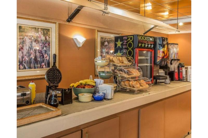 Travelers Inn Douglas By OYO US-441 image