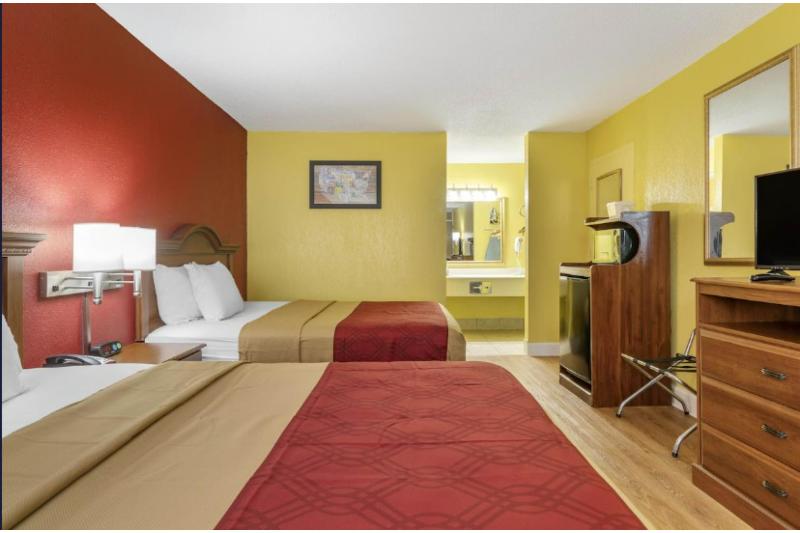 Travelers Inn Douglas By OYO US-441 image