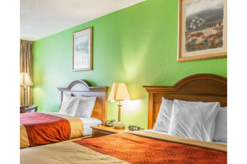 Travelers Inn Douglas By OYO US-441 image