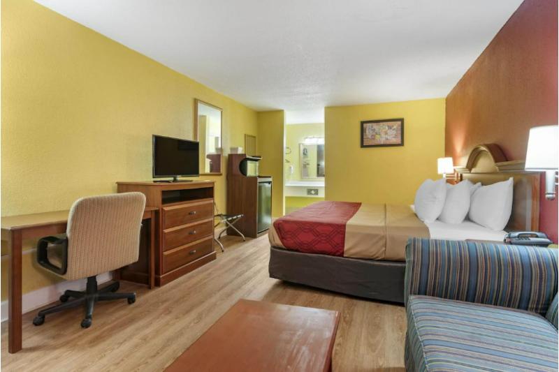 Travelers Inn Douglas By OYO US-441 image