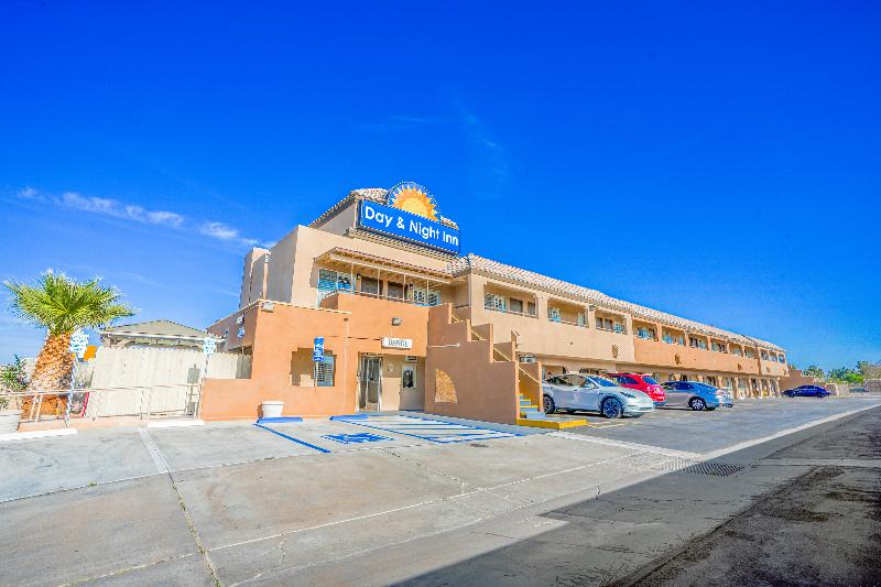 Day & Night Inn image