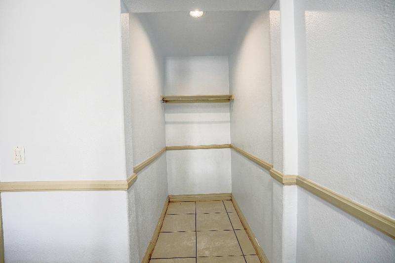 Day & Night Inn image
