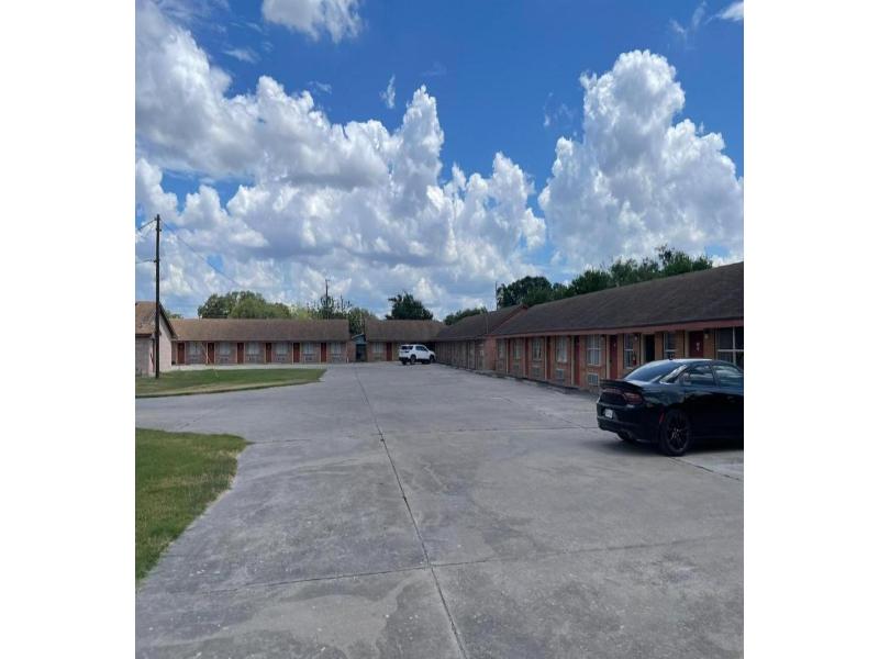 Lakeside inn & suites by OYO Mathis I 37 — general view