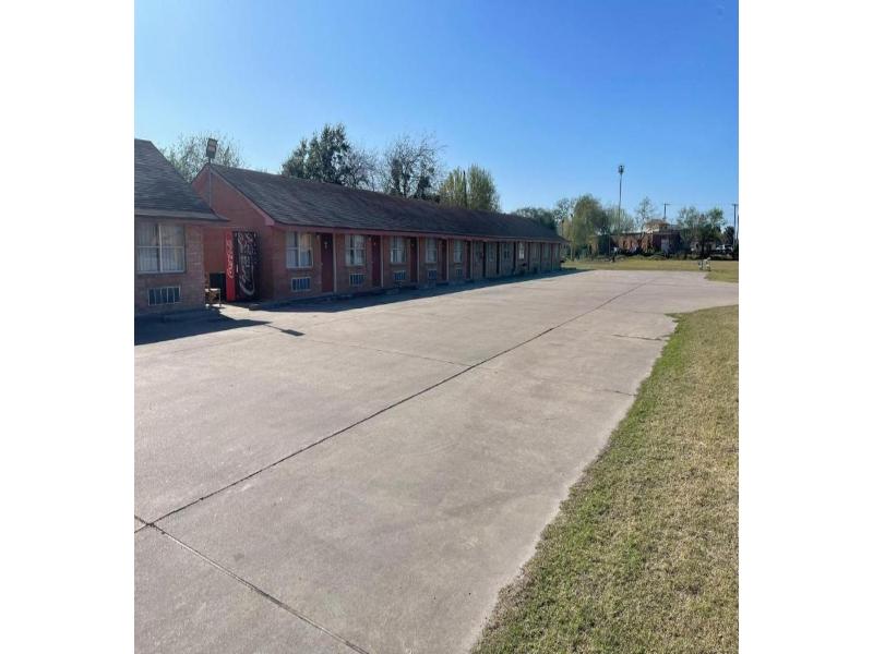 Lakeside inn & suites by OYO Mathis I 37 — general view