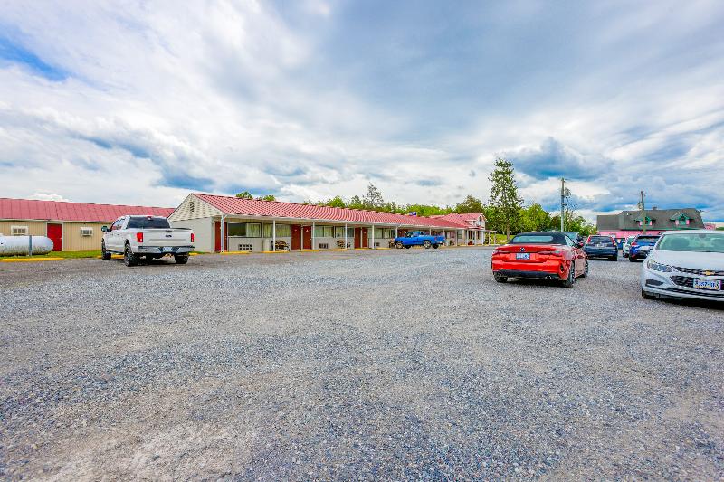 Budget Inn By OYO Natural Bridge I-81 image
