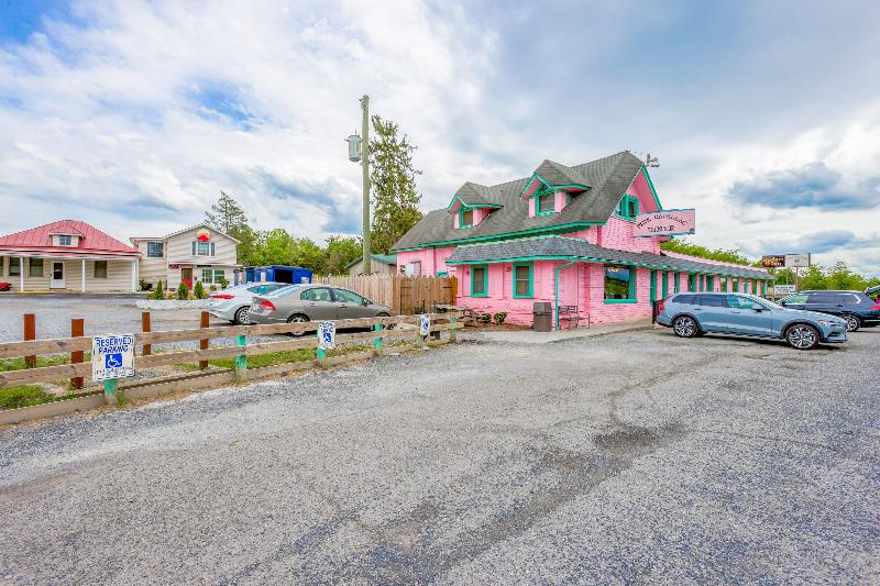 Budget Inn By OYO Natural Bridge I-81 image