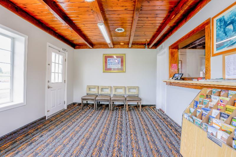 Budget Inn By OYO Natural Bridge I-81 image