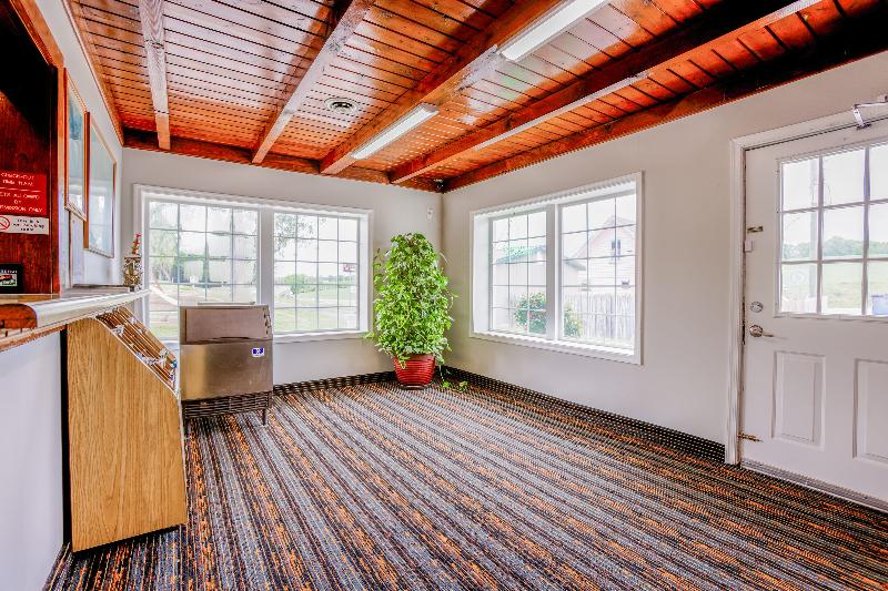 Budget Inn By OYO Natural Bridge I-81 image
