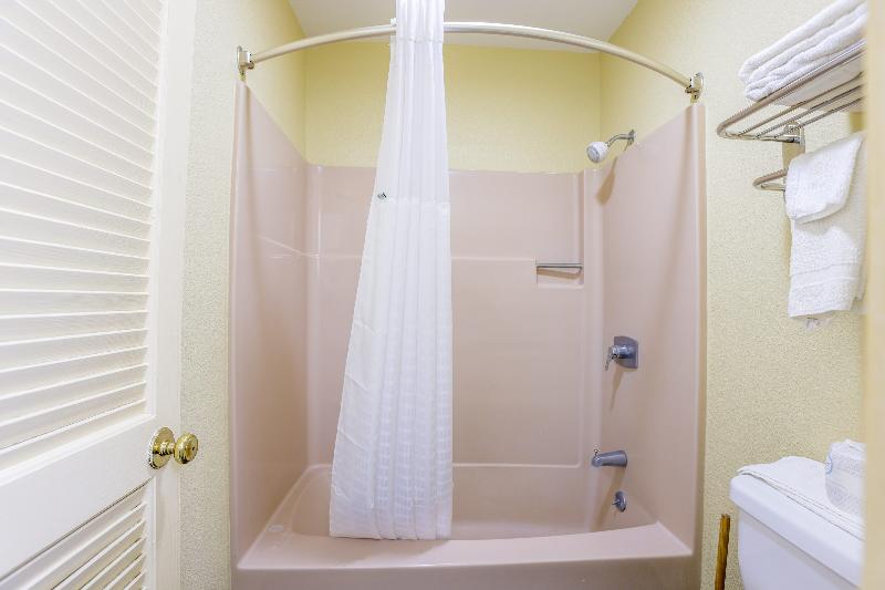 Budget Inn By OYO Natural Bridge I-81 image