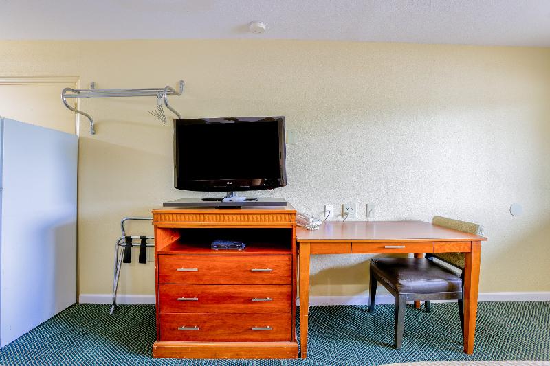 Budget Inn By OYO Natural Bridge I-81 image