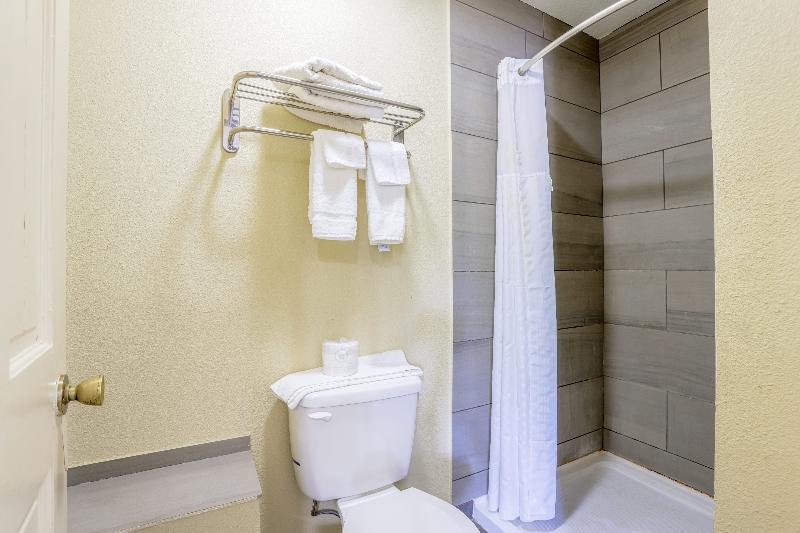 Budget Inn By OYO Natural Bridge I-81 image