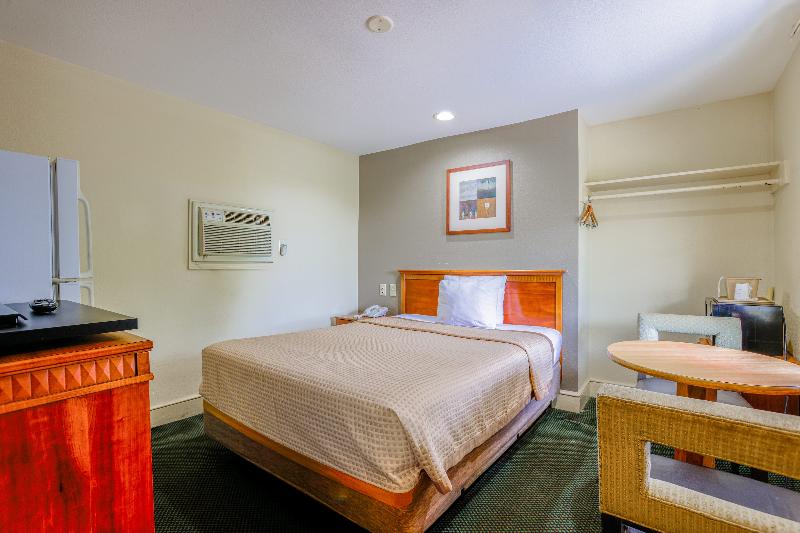 Budget Inn By OYO Natural Bridge I-81 image