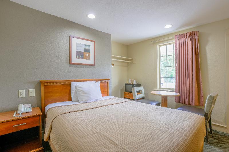 Budget Inn By OYO Natural Bridge I-81 image