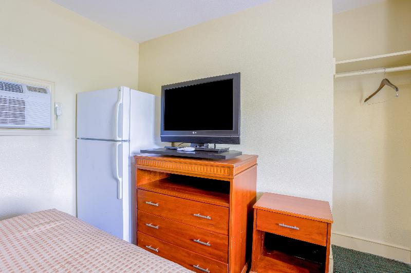 Budget Inn By OYO Natural Bridge I-81 image
