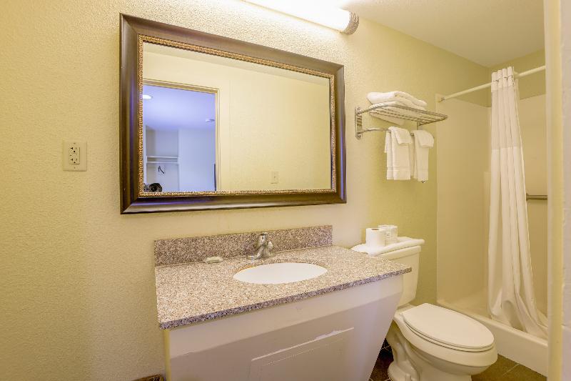 Budget Inn By OYO Natural Bridge I-81 image