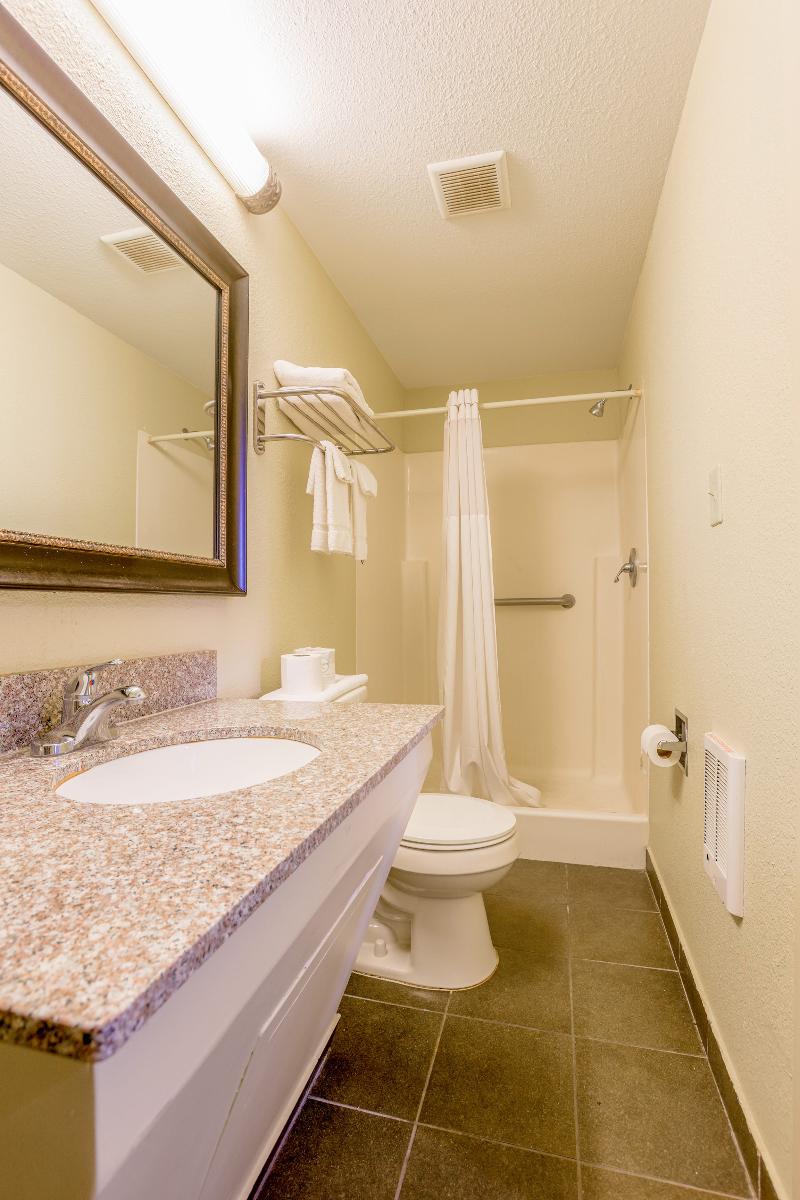 Budget Inn By OYO Natural Bridge I-81 image