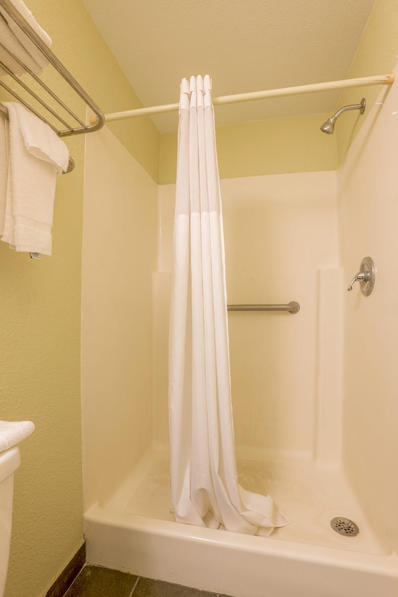Budget Inn By OYO Natural Bridge I-81 image