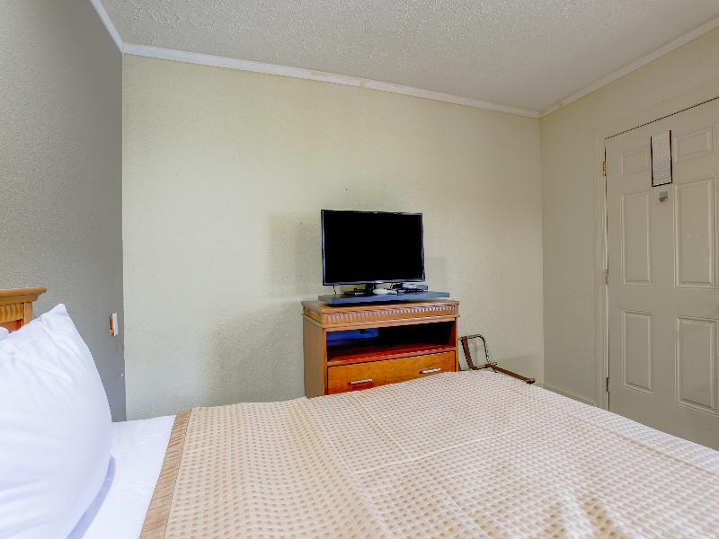 Budget Inn By OYO Natural Bridge I-81 image
