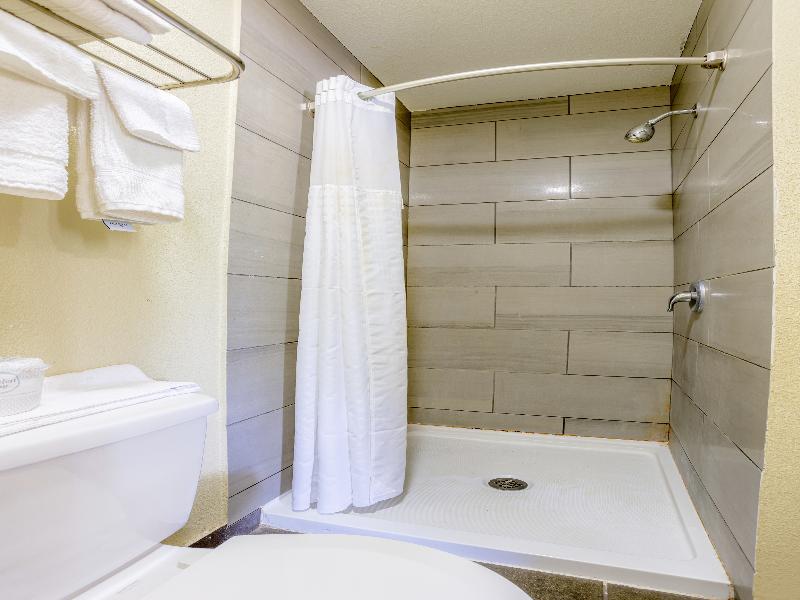 Budget Inn By OYO Natural Bridge I-81 image