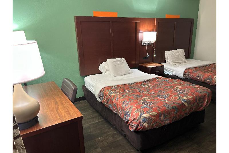 Hillcrest Motel by Oyo Aurora near Lawrenceburg image